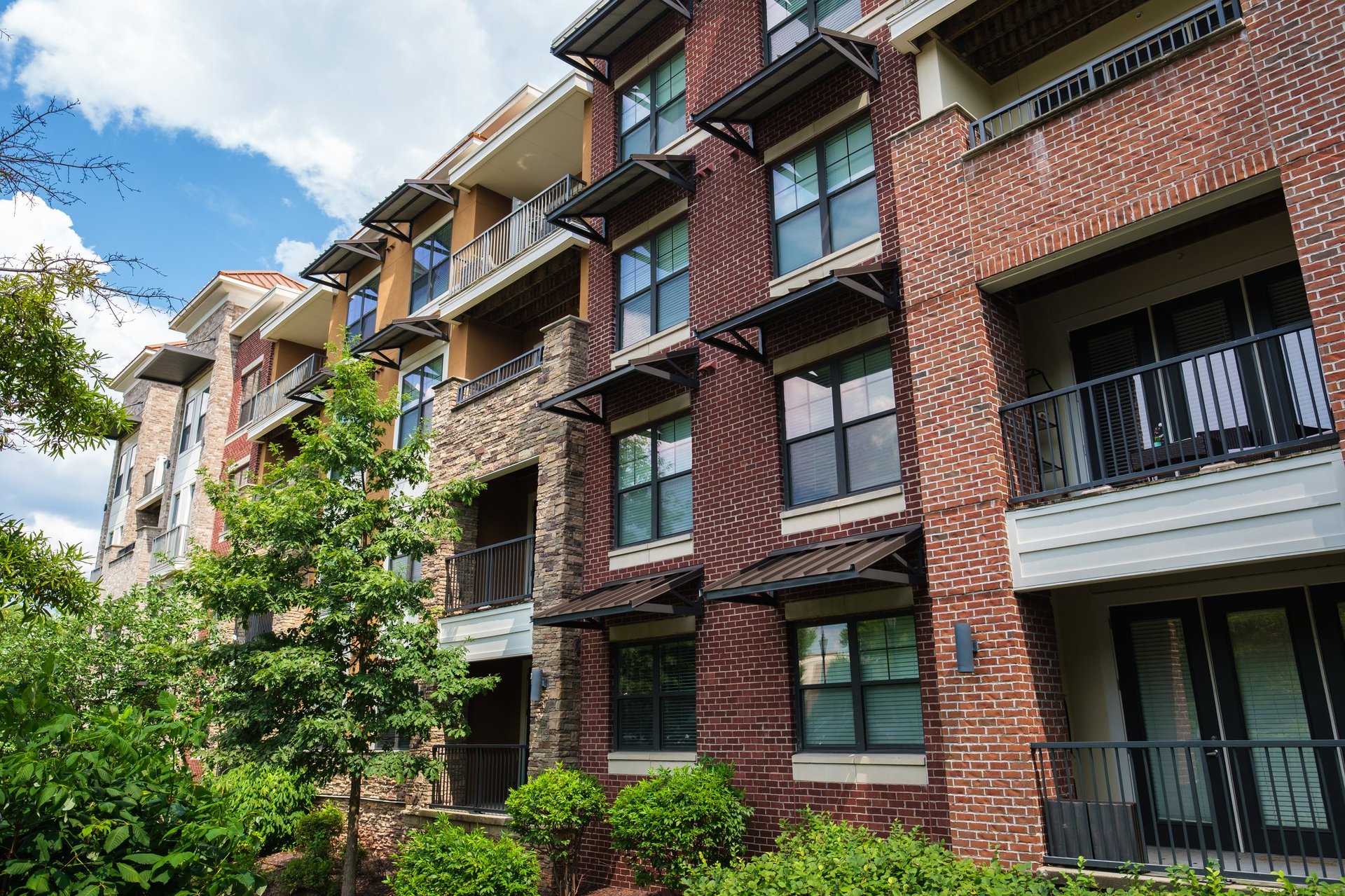 Typical brick facade apartment building complex in Brentwood, Tennessee