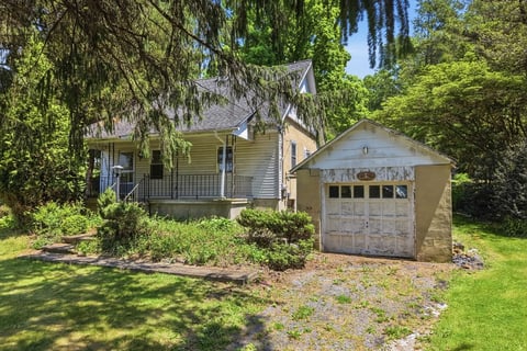 Home sold by the Chris Troxell Team at 1476 Pennsylvania Ave, Emmaus, PA
