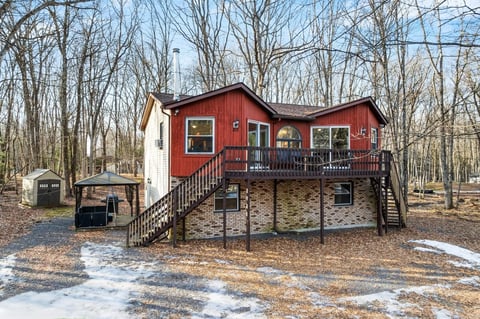 Home sold by the Chris Troxell Team at 213 Eliot Ln, Penn Forest Township, PA
